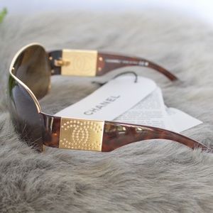 Authentic CHANEL Tort. Shell/Brown Sunglasses 4154